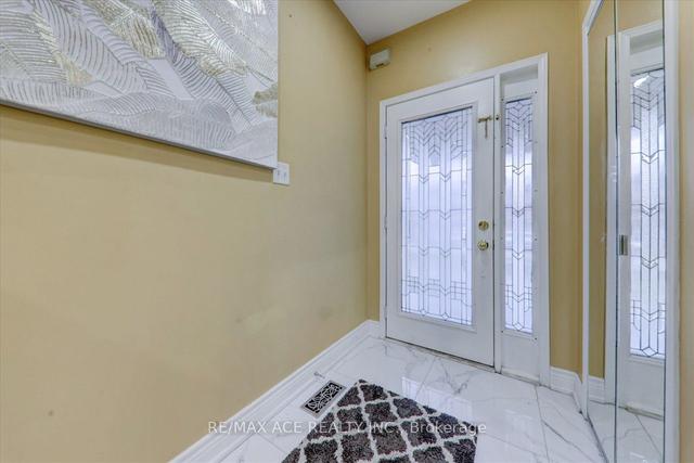 62 Alfonso Cres, House semidetached with 3 bedrooms, 4 bathrooms and 4 parking in Brampton ON | Image 25