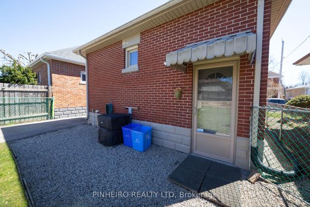 84 Homan St, House detached with 2 bedrooms, 1 bathrooms and 4 parking in London ON | Image 6