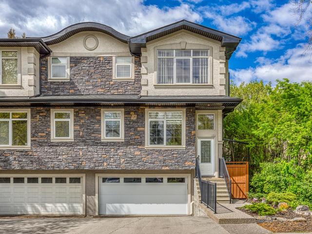 424 29 Avenue Ne, Home with 3 bedrooms, 3 bathrooms and 4 parking in Calgary AB | Image 1