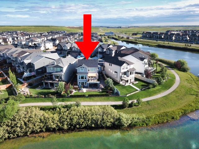 55 Brightoncrest Cove Se, House detached with 4 bedrooms, 3 bathrooms and 4 parking in Calgary AB | Image 2