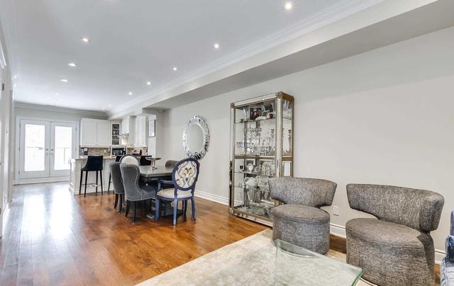 21 Stadacona Dr, House attached with 4 bedrooms, 4 bathrooms and 1 parking in Toronto ON | Image 3