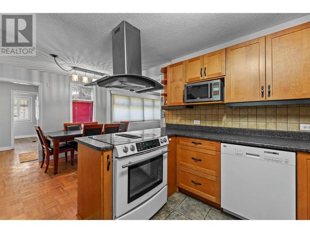 3904 32 Avenue, House detached with 4 bedrooms, 3 bathrooms and 4 parking in Vernon BC | Image 9