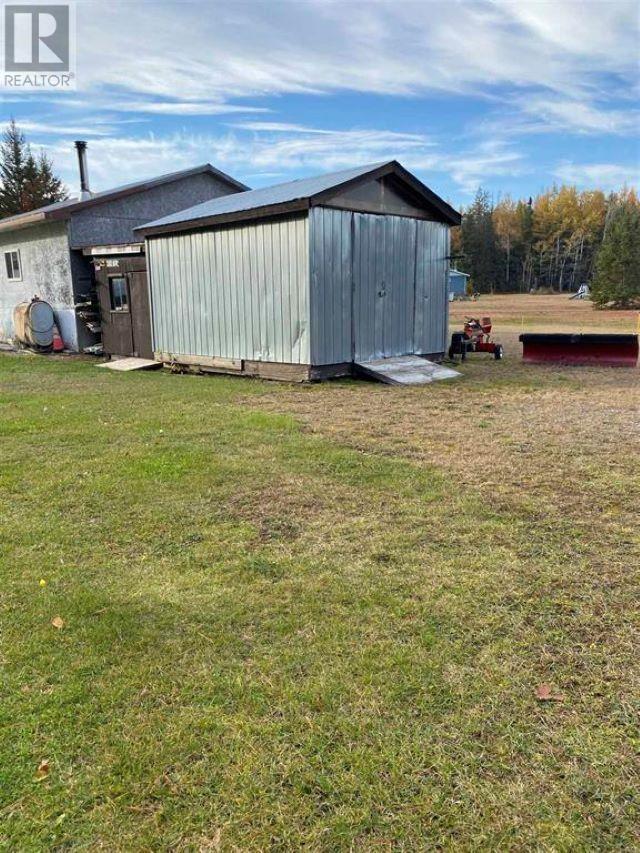 22704 Highway 17, House detached with 3 bedrooms, 1 bathrooms and null parking in Huron Shores ON | Image 5