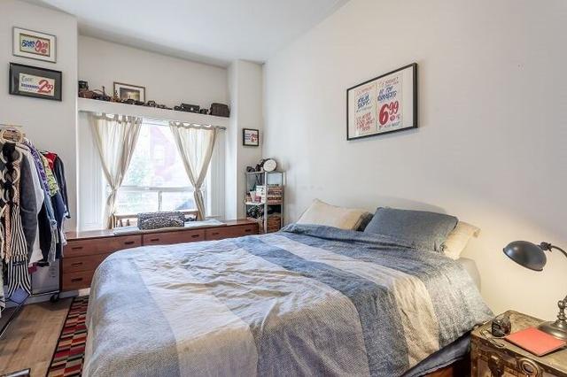 240 Brock Ave, House attached with 3 bedrooms, 3 bathrooms and 1.5 parking in Toronto ON | Image 38