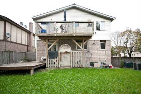704 Brock St S, House detached with 2 bedrooms, 3 bathrooms and 4 parking in Whitby ON | Image 8