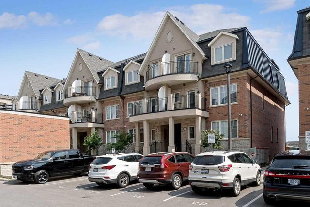2702 - 2420 Baronwood Dr, Townhouse with 2 bedrooms, 2 bathrooms and 1 parking in Oakville ON | Image 1