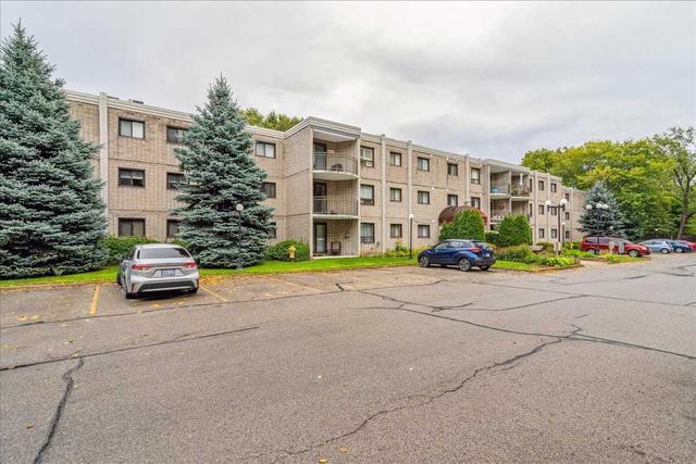 316 - 4658 Drummond Rd, Condo with 2 bedrooms, 1 bathrooms and 1 parking in Niagara Falls ON | Image 1