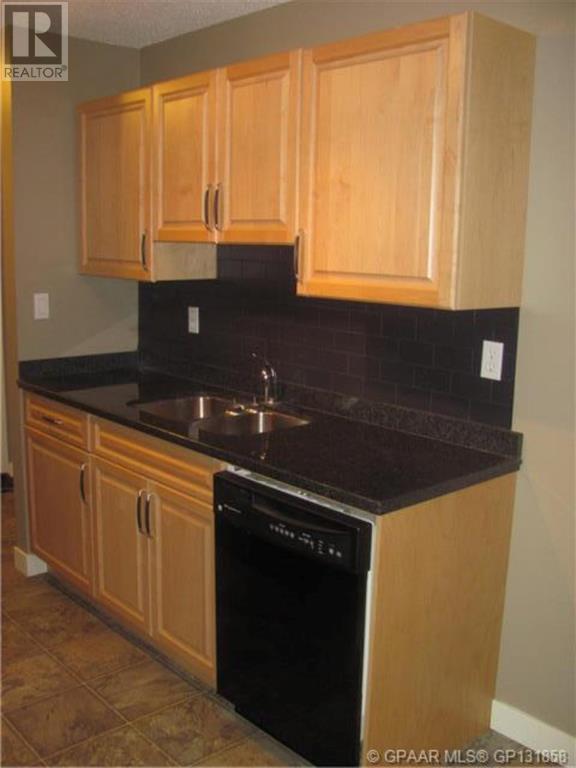 105, - 9005 99 Street, Condo with 1 bedrooms, 1 bathrooms and 1 parking in Peace River AB | Image 3