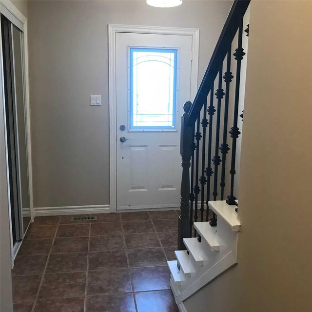 449 Daralea Hts, House semidetached with 3 bedrooms, 2 bathrooms and 4 parking in Mississauga ON | Image 4