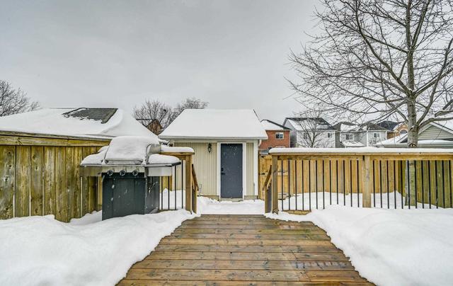 151 Carnwith Dr E, House attached with 3 bedrooms, 3 bathrooms and 3 parking in Whitby ON | Image 14
