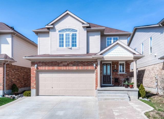 301 Beaumont Cres, House detached with 4 bedrooms, 3 bathrooms and 4 parking in Kitchener ON | Image 12