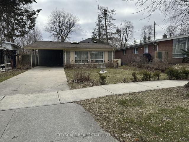 21 Alhart Dr, House detached with 3 bedrooms, 2 bathrooms and 3 parking in Toronto ON | Image 1