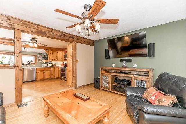 241 Ridge Rd W, House detached with 2 bedrooms, 1 bathrooms and 12 parking in Oro Medonte ON | Image 6
