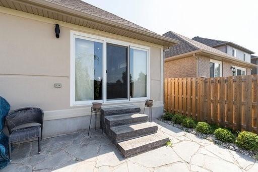 8559 Jennifer Cres, House detached with 2 bedrooms, 3 bathrooms and 2 parking in Niagara Falls ON | Image 19