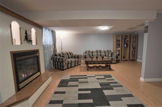 364 Brigadoon Dr, House detached with 3 bedrooms, 2 bathrooms and 3 parking in Hamilton ON | Image 12