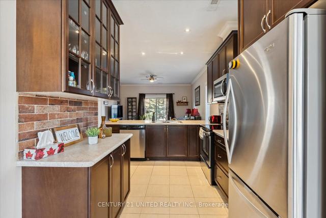 2 Calberry Crt, Townhouse with 1 bedrooms, 1 bathrooms and 2 parking in Selwyn ON | Image 5