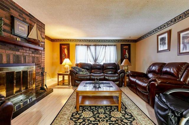 51 Coomer Cres, House detached with 3 bedrooms, 5 bathrooms and 3.5 parking in Ajax ON | Image 5