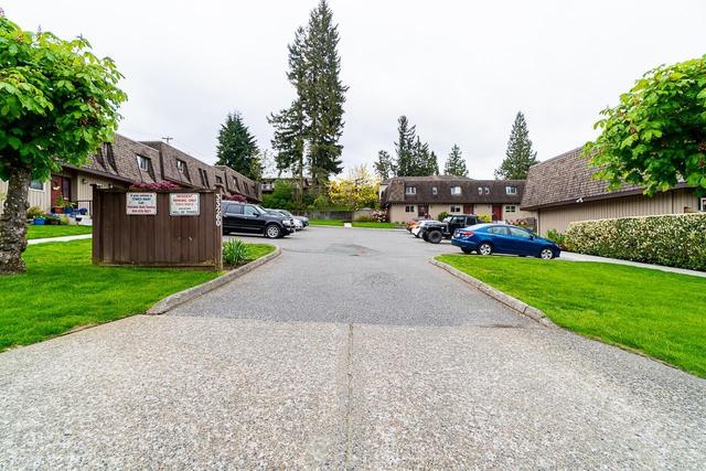4 - 33260 11 Avenue, House attached with 3 bedrooms, 2 bathrooms and 1 parking in Mission BC | Card Image