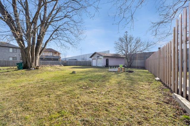 4649 Sussex Dr, House semidetached with 3 bedrooms, 2 bathrooms and 3 parking in Niagara Falls ON | Image 10