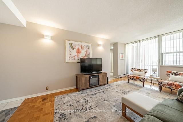 402 - 293 Mohawk Rd E, Condo with 2 bedrooms, 1 bathrooms and 1 parking in Hamilton ON | Image 24