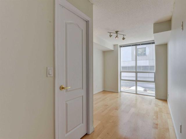 506 - 18 Stafford St, Condo with 1 bedrooms, 1 bathrooms and 1 parking in Toronto ON | Image 8