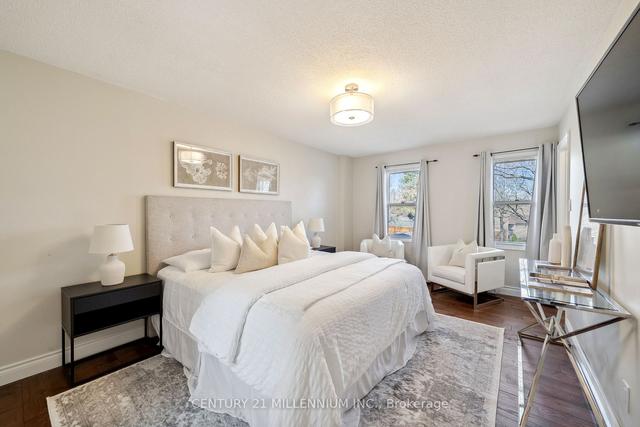 23 Underhill Cres, House detached with 3 bedrooms, 4 bathrooms and 8 parking in Aurora ON | Image 11