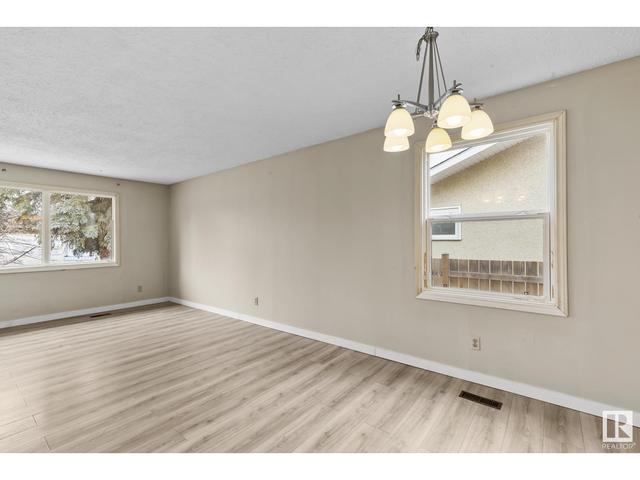 363 Knottwood Rd W Nw, House detached with 3 bedrooms, 1 bathrooms and null parking in Edmonton AB | Image 16