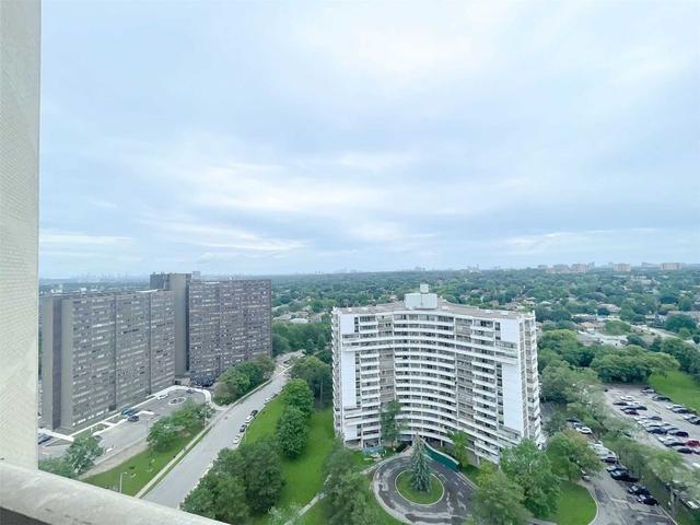 2206 - 330 Dixon Rd, Condo with 2 bedrooms, 1 bathrooms and 1 parking in Toronto ON | Image 14