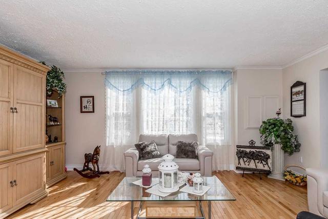 1012 Westmount Ave, House detached with 3 bedrooms, 1 bathrooms and 6 parking in Innisfil ON | Image 6