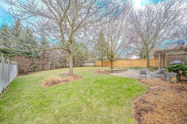 7 Elderberry Crt, House detached with 4 bedrooms, 4 bathrooms and 6 parking in Guelph ON | Image 28
