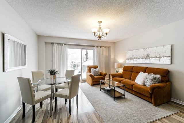 2445 Stefi Tr, House attached with 3 bedrooms, 2 bathrooms and 3 parking in Oakville ON | Image 3