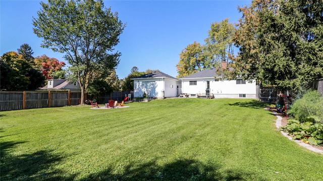 2091 Victoria St, House detached with 2 bedrooms, 2 bathrooms and 7 parking in Innisfil ON | Image 22