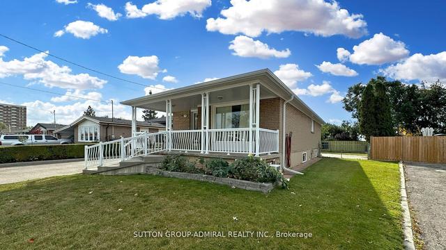 22 Secroft Cres, House detached with 3 bedrooms, 2 bathrooms and 8 parking in Toronto ON | Image 27