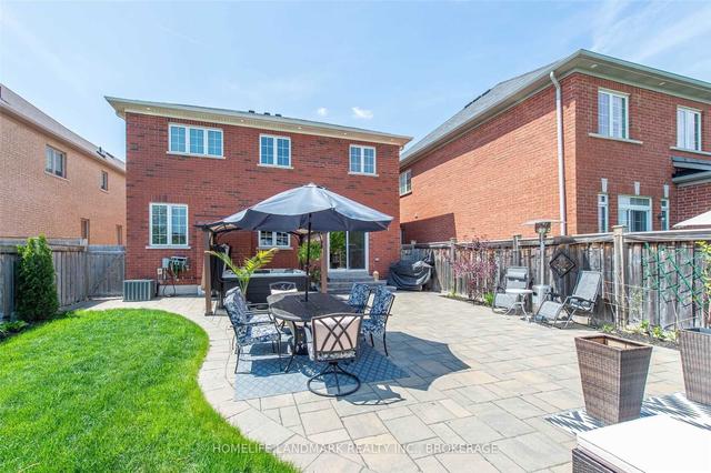 455 Hinchey Cres Cres, House detached with 4 bedrooms, 3 bathrooms and 6 parking in Milton ON | Image 28