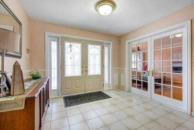 16 Simeon Crt, House detached with 4 bedrooms, 4 bathrooms and 4 parking in Toronto ON | Image 7