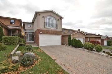 4226 Highgate Cres, House detached with 3 bedrooms, 4 bathrooms and 4 parking in Mississauga ON | Image 1