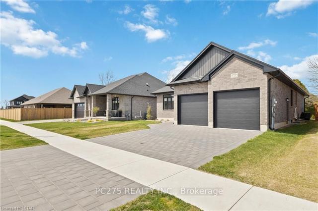 193 Collins Way, House detached with 3 bedrooms, 1 bathrooms and 6 parking in Strathroy Caradoc ON | Image 36