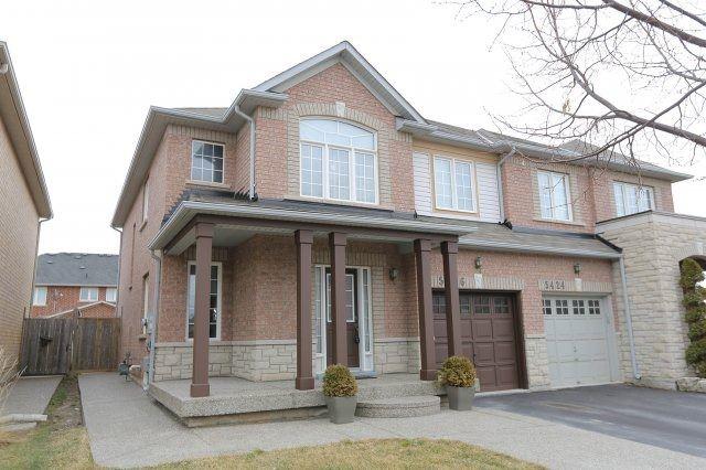 5426 Robjen Rd, House semidetached with 4 bedrooms, 4 bathrooms and 2 parking in Burlington ON | Image 1
