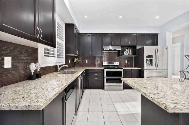 2 Savona Pl, House detached with 4 bedrooms, 4 bathrooms and 6 parking in Vaughan ON | Image 20