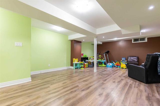 77 Native Landing, House semidetached with 4 bedrooms, 3 bathrooms and 4 parking in Brampton ON | Image 16