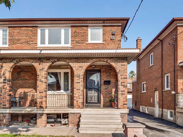 845 Runnymede Rd, House semidetached with 3 bedrooms, 3 bathrooms and 2 parking in Toronto ON | Image 12