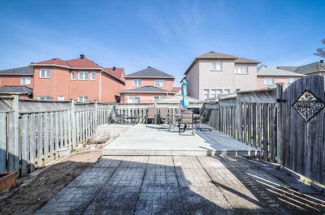 77 Ruby Cres, House attached with 3 bedrooms, 3 bathrooms and 4 parking in Richmond Hill ON | Image 28