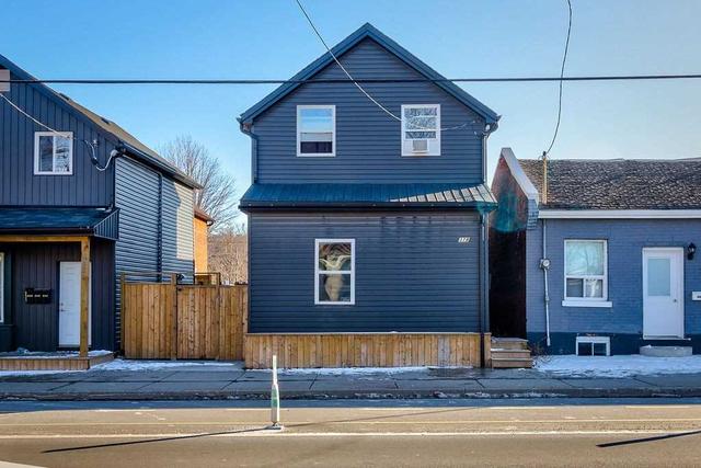 378 Cannon St E, House detached with 3 bedrooms, 3 bathrooms and 2 parking in Hamilton ON | Card Image