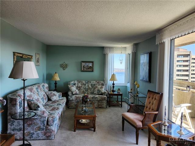 2202 - 1171 Ambleside Drive, Condo with 2 bedrooms, 1 bathrooms and 1 parking in Ottawa ON | Image 11