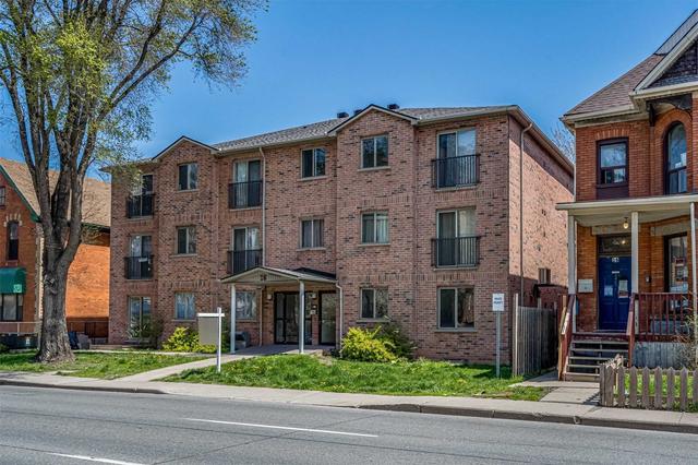 314 - 28 Victoria Ave N, Condo with 1 bedrooms, 1 bathrooms and 1 parking in Hamilton ON | Card Image