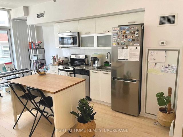 611w - 36 Lisgar St, Condo with 2 bedrooms, 1 bathrooms and 1 parking in Toronto ON | Image 9
