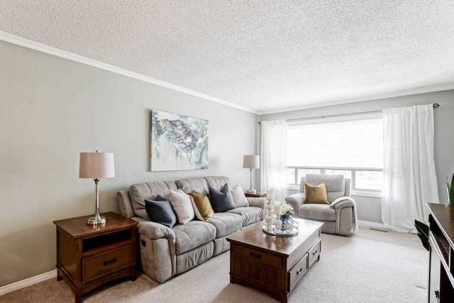 133 Salisbury Circ, House semidetached with 4 bedrooms, 2 bathrooms and 3 parking in Brampton ON | Image 2