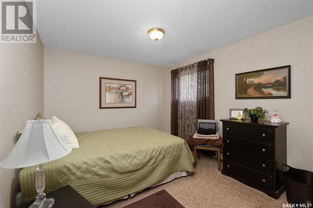 205 - 314 11th Street E, Condo with 2 bedrooms, 1 bathrooms and null parking in Prince Albert SK | Image 2