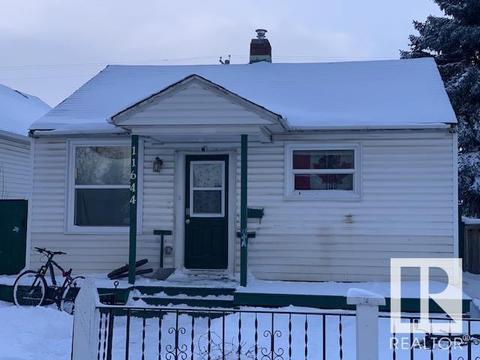 11644 94 St Nw, House detached with 3 bedrooms, 2 bathrooms and null parking in Edmonton AB | Card Image