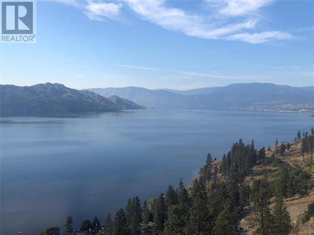 3040 Seclusion Bay Road, House detached with 3 bedrooms, 2 bathrooms and 5 parking in West Kelowna BC | Image 2